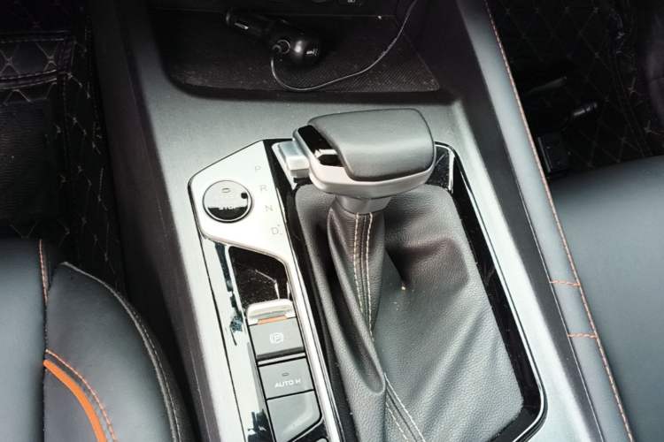 Used CHANGAN OSHAN X7 PLUS 2022 1.5T Blue Whale Edition Automatic Luxury Trim Gear Lever