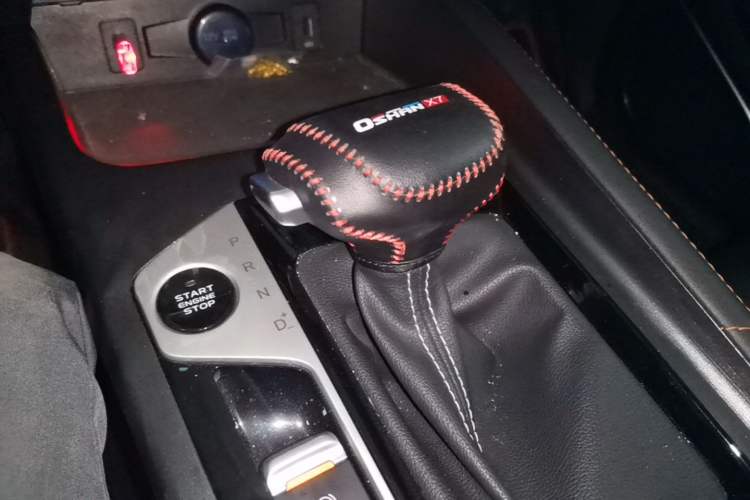 Used CHANGAN OSHAN X7 PLUS 2022 1.5T Blue Whale Edition Automatic Prestige Version Gear Lever