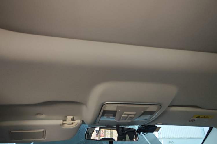 Used CHANGAN OSHAN X7 PLUS 2022 1.5T Blue Whale Edition Automatic Luxury Trim Headliner