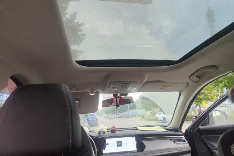 Used CHANGAN OSHAN X7 PLUS 2022 1.5T Blue Whale Edition Automatic Prestige Version Headliner