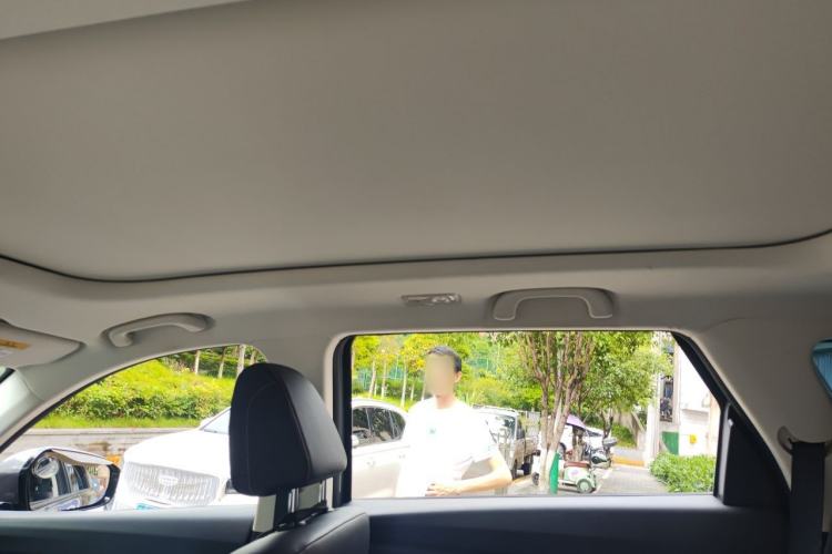 Used CHANGAN OSHAN X7 PLUS 2022 1.5T Blue Whale Edition Automatic Prestige Version Headliner