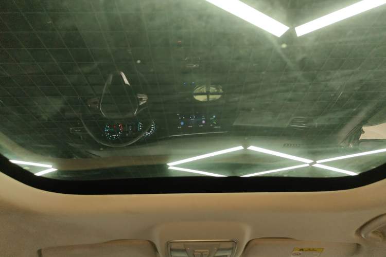 Used CHANGAN OSHAN X7 PLUS 2022 1.5T Blue Whale Edition Automatic Luxury Trim Headliner