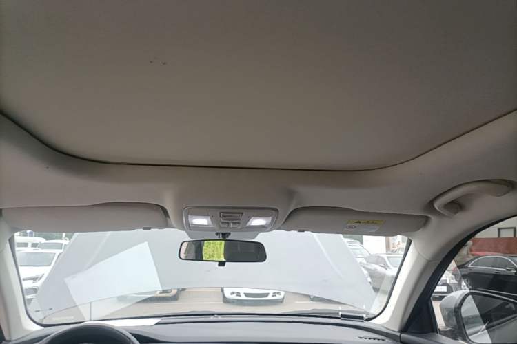 Used CHANGAN OSHAN X7 PLUS 2022 1.5T Blue Whale Edition Automatic Prestige Version Headliner