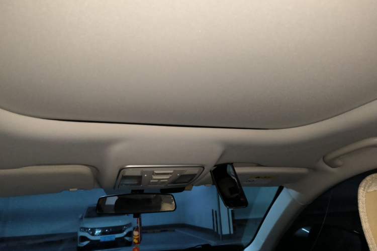 Used CHANGAN OSHAN X7 PLUS 2022 1.5T Blue Whale Edition Automatic Prestige 7-Seater Headliner