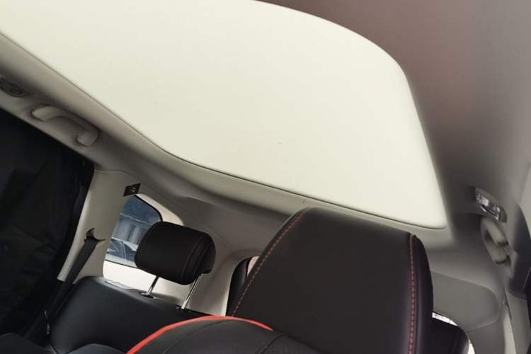 Used CHANGAN OSHAN X7 PLUS 2022 1.5T Blue Whale Edition Automatic Luxury Trim Headliner
