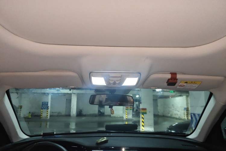 Used CHANGAN OSHAN X7 PLUS 2022 1.5T Blue Whale Edition Automatic Prestige Version Headliner