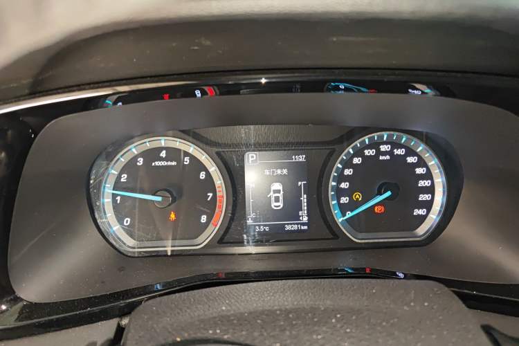 Used CHANGAN OSHAN X7 PLUS 2022 1.5T Blue Whale Edition Automatic Luxury Trim Instrument Cluster