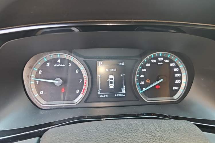 Used CHANGAN OSHAN X7 PLUS 2022 1.5T Blue Whale Edition Automatic Luxury Trim Instrument Cluster