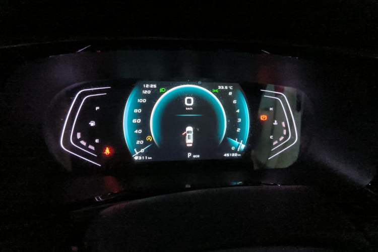 Used CHANGAN OSHAN X7 PLUS 2022 1.5T Blue Whale Edition Automatic Prestige 7-Seater Instrument Cluster