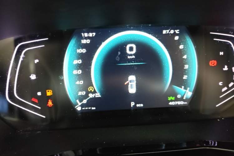 Used CHANGAN OSHAN X7 PLUS 2022 1.5T Blue Whale Edition Automatic ZhiZun Model Instrument Cluster