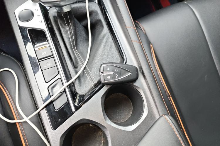 Used CHANGAN OSHAN X7 PLUS 2022 1.5T Blue Whale Edition Automatic Prestige Version Interior 1