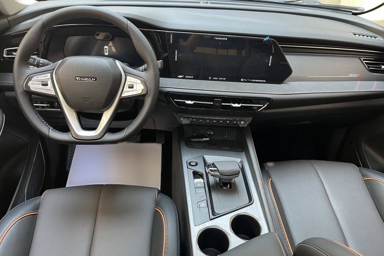Used CHANGAN OSHAN X7 PLUS 2022 1.5T Blue Whale Edition Automatic Geeker Flagship Model Interior 1