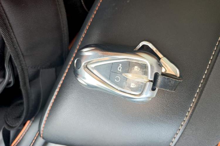 Used CHANGAN OSHAN X7 PLUS 2022 1.5T Blue Whale Edition Automatic Luxury 7-Seater Interior 1