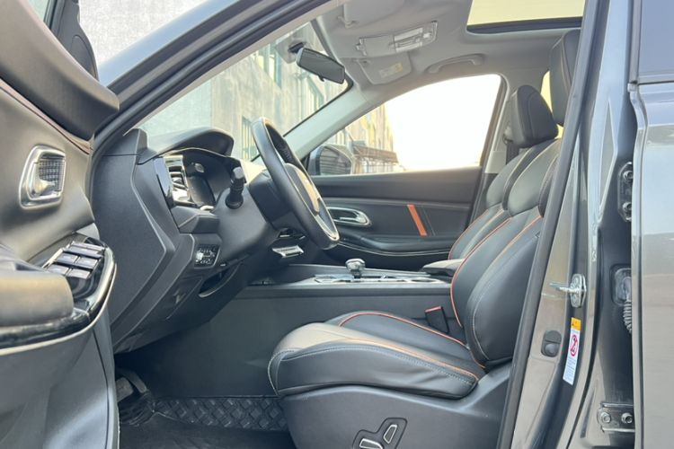 Used CHANGAN OSHAN X7 PLUS 2022 1.5T Blue Whale Edition Automatic Geeker Navigation Model Interior 1