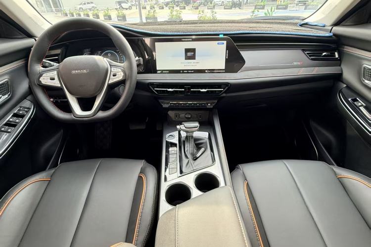 Used CHANGAN OSHAN X7 PLUS 2022 1.5T Blue Whale Edition Automatic Prestige Version Interior 1