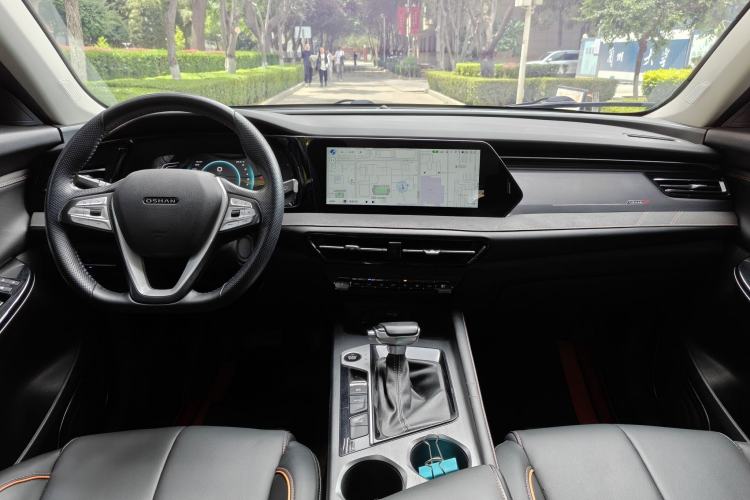 Used CHANGAN OSHAN X7 PLUS 2022 1.5T Blue Whale Edition Automatic Prestige Version Interior 1