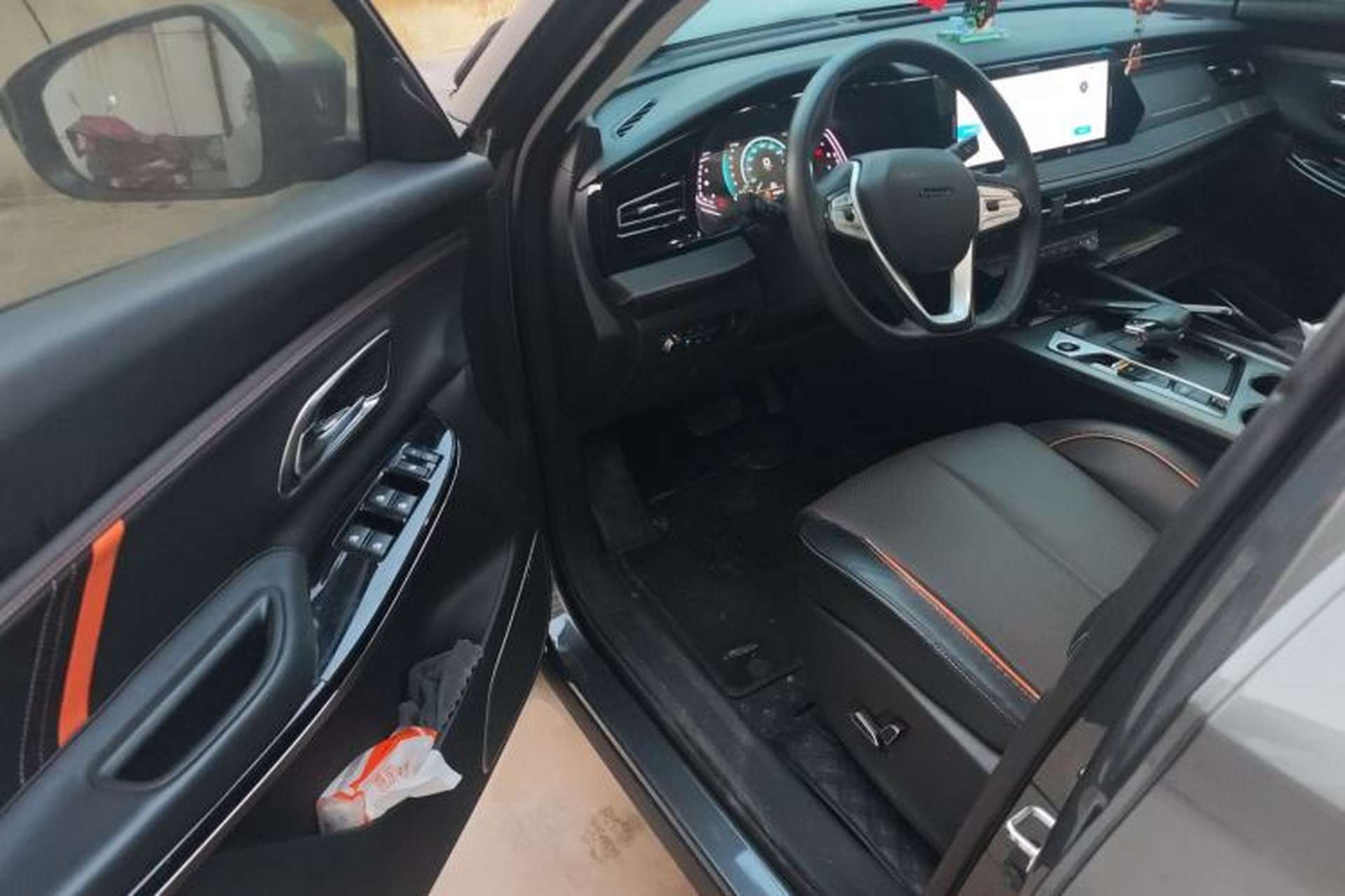 Used CHANGAN OSHAN X7 PLUS 2022 1.5T Blue Whale Edition Automatic Smart Luxury 7-Seater Interior 3