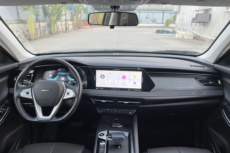 Used CHANGAN OSHAN X7 PLUS 2022 1.5T Blue Whale Edition Automatic Geeker Navigation Model Interior 3