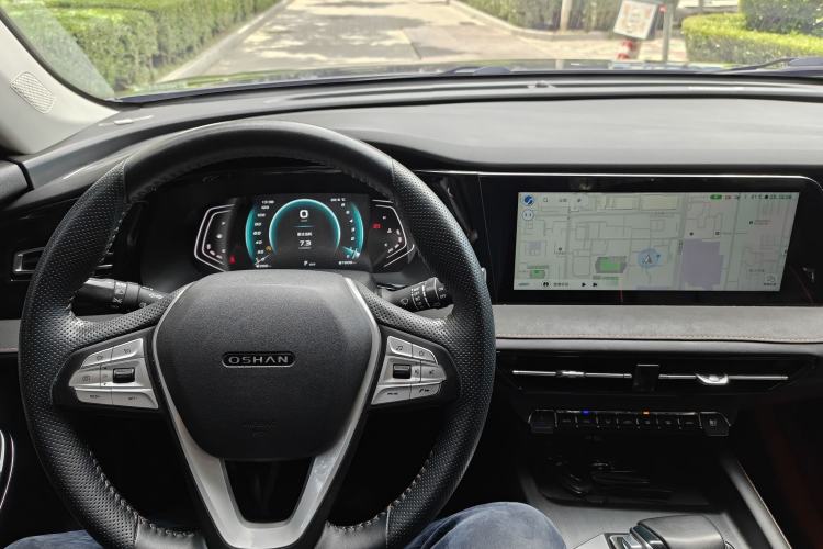 Used CHANGAN OSHAN X7 PLUS 2022 1.5T Blue Whale Edition Automatic Prestige Version Interior 3