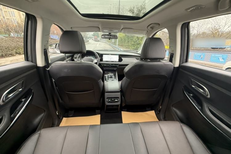 Used CHANGAN OSHAN X7 PLUS 2022 1.5T Blue Whale Edition Automatic ZhiZun Model Interior 5