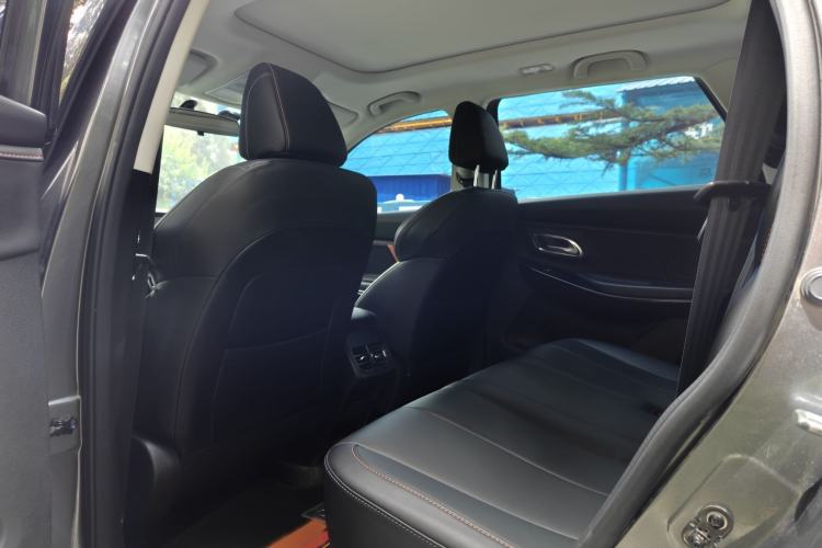 Used CHANGAN OSHAN X7 PLUS 2022 1.5T Blue Whale Edition Automatic Prestige Version Interior 7