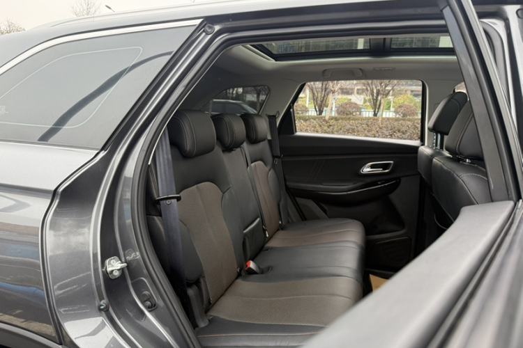 Used CHANGAN OSHAN X7 PLUS 2022 1.5T Blue Whale Edition Automatic ZhiZun Model Interior 9