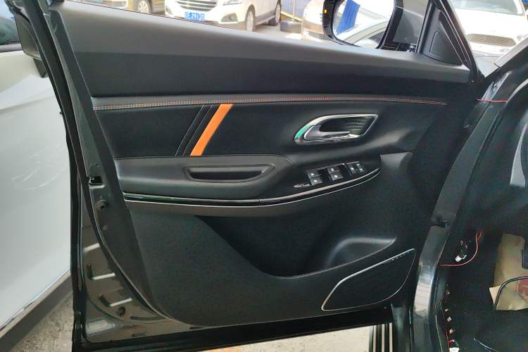 Used CHANGAN OSHAN X7 PLUS 2022 1.5T Manual Luxury Version Left Front Door Interior