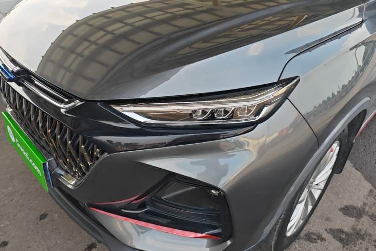 Used CHANGAN OSHAN X7 PLUS 2022 1.5T Blue Whale Edition Automatic ZhiZun Model Left Front Headlight
