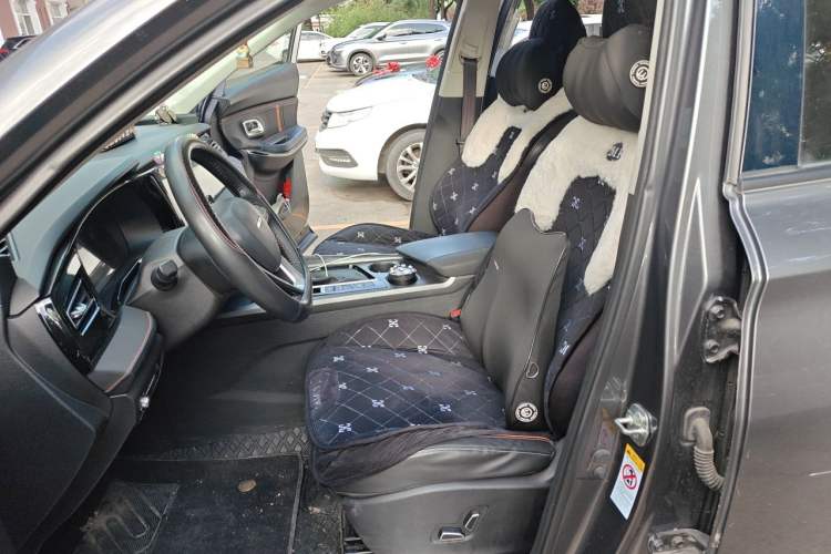 Used CHANGAN OSHAN X7 PLUS 2022 1.5T Blue Whale Edition Automatic Prestige Version Left Front Seat