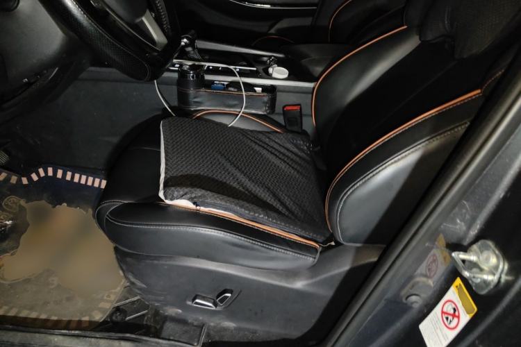 Used CHANGAN OSHAN X7 PLUS 2022 1.5T Blue Whale Edition Automatic Prestige Version Left Front Seat