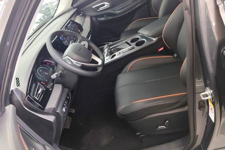 Used CHANGAN OSHAN X7 PLUS 2022 1.5T Blue Whale Edition Automatic Prestige Version Left Front Seat