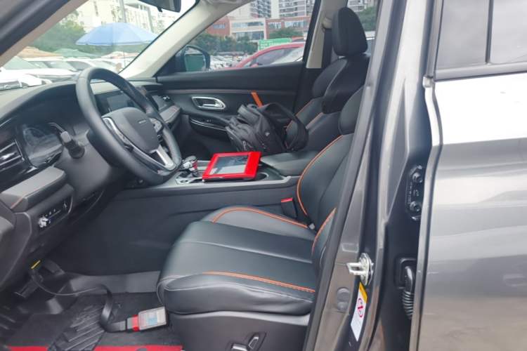 Used CHANGAN OSHAN X7 PLUS 2022 1.5T Blue Whale Edition Automatic Prestige Version Left Front Seat