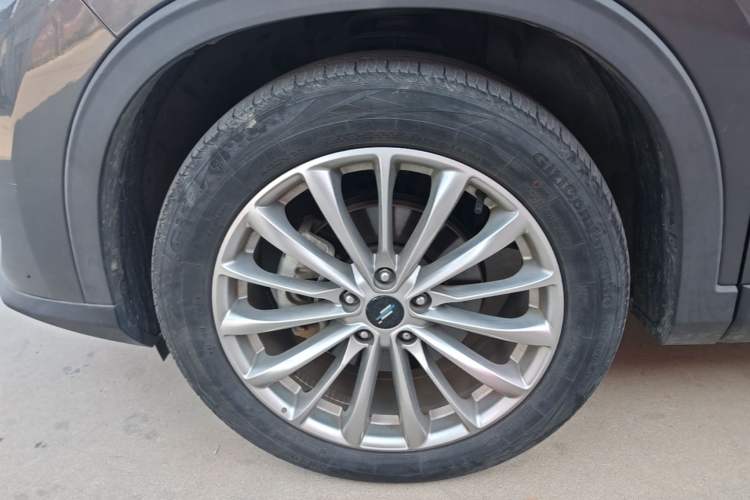 Used CHANGAN OSHAN X7 PLUS 2022 1.5T Blue Whale Edition Automatic Prestige Version Left Front Wheel Hub