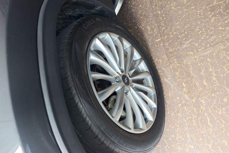Used CHANGAN OSHAN X7 PLUS 2022 1.5T Automatic LeYou Edition Left Front Wheel Hub
