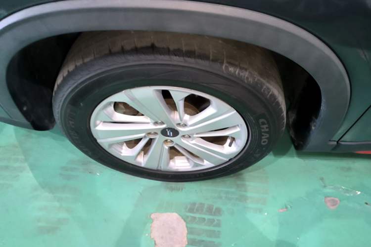 Used CHANGAN OSHAN X7 PLUS 2022 1.5T Blue Whale Edition Automatic Luxury Version Left Front Wheel Hub