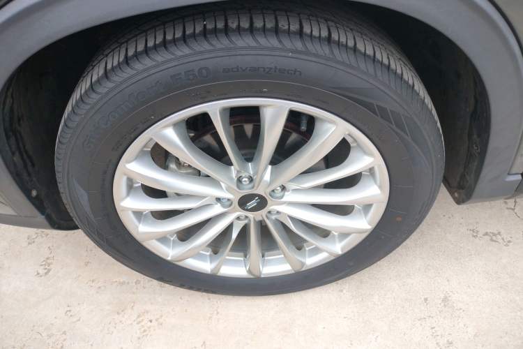 Used CHANGAN OSHAN X7 PLUS 2022 1.5T Blue Whale Edition Automatic Prestige Version Left Front Wheel Hub