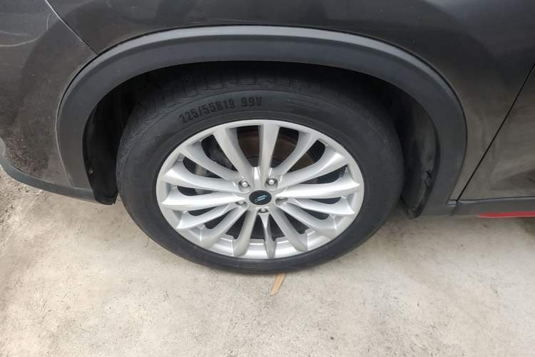 Used CHANGAN OSHAN X7 PLUS 2022 1.5T Blue Whale Edition Automatic Prestige 7-Seater Left Front Wheel Hub