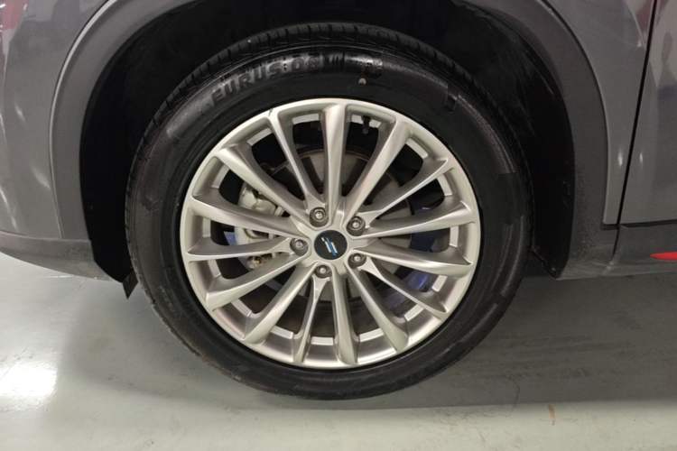 Used CHANGAN OSHAN X7 PLUS 2022 1.5T Blue Whale Edition Automatic Prestige 7-Seater Left Front Wheel Hub