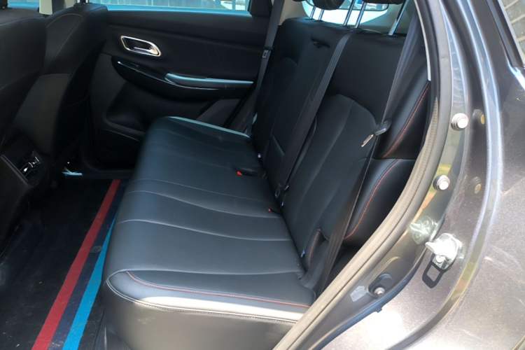 Used CHANGAN OSHAN X7 PLUS 2022 1.5T Blue Whale Edition Automatic Prestige Version Left Rear Seat