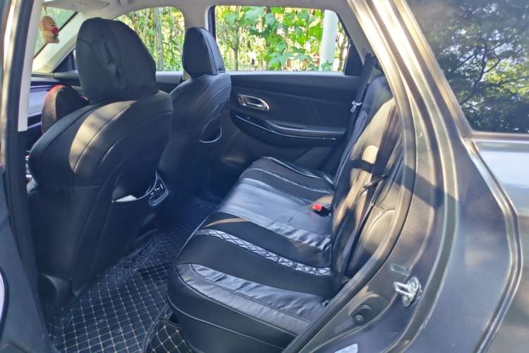 Used CHANGAN OSHAN X7 PLUS 2022 1.5T Blue Whale Edition Automatic Geeker Flagship Model Left Rear Seat
