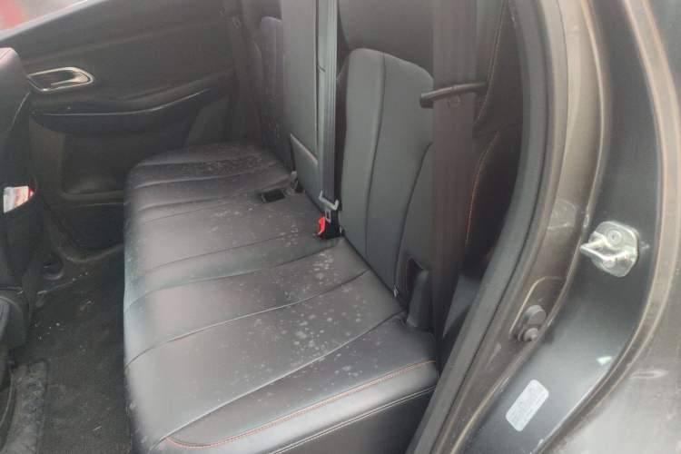Used CHANGAN OSHAN X7 PLUS 2022 1.5T Blue Whale Edition Automatic Prestige Version Left Rear Seat