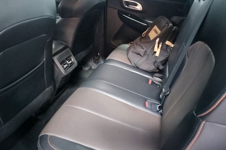 Used CHANGAN OSHAN X7 PLUS 2022 1.5T Blue Whale Edition Automatic Smart Luxury 7-Seater Left Rear Seat