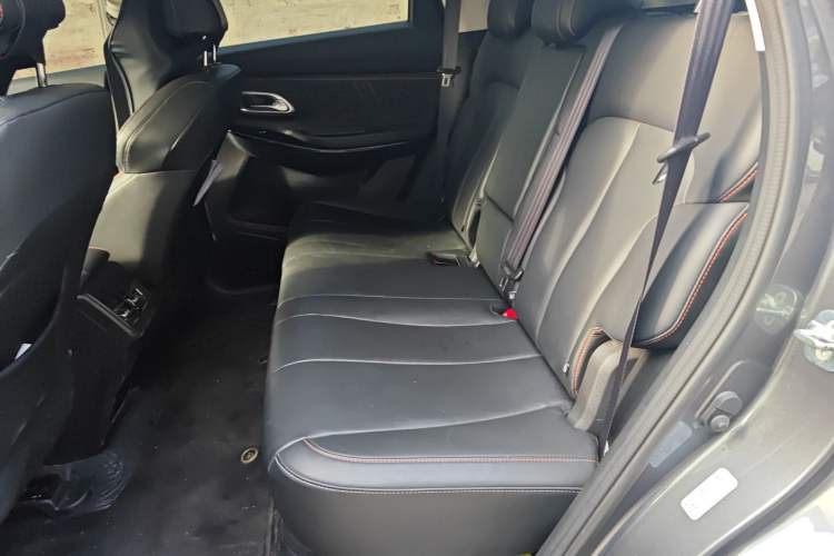 Used CHANGAN OSHAN X7 PLUS 2022 1.5T Blue Whale Edition Automatic Prestige Version Left Rear Seat