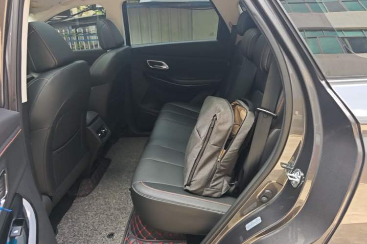 Used CHANGAN OSHAN X7 PLUS 2022 1.5T Blue Whale Edition Automatic Prestige Version Left Rear Seat