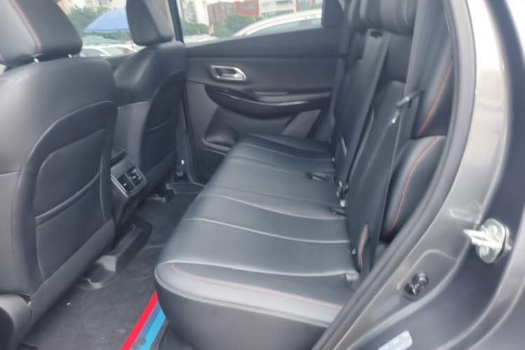 Used CHANGAN OSHAN X7 PLUS 2022 1.5T Blue Whale Edition Automatic Prestige Version Left Rear Seat