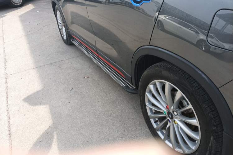 Used CHANGAN OSHAN X7 PLUS 2022 1.5T Manual Luxury Version Left Side Sill