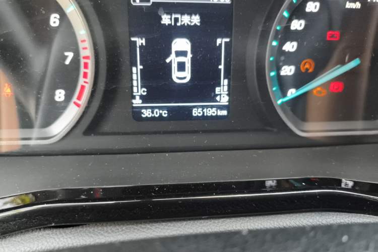 Used CHANGAN OSHAN X7 PLUS 2022 1.5T Blue Whale Edition Automatic Luxury Trim Odometer Close Up