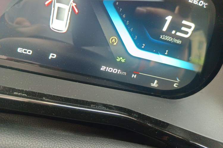 Used CHANGAN OSHAN X7 PLUS 2022 1.5T Blue Whale Edition Automatic Geeker Flagship Model Odometer Close Up