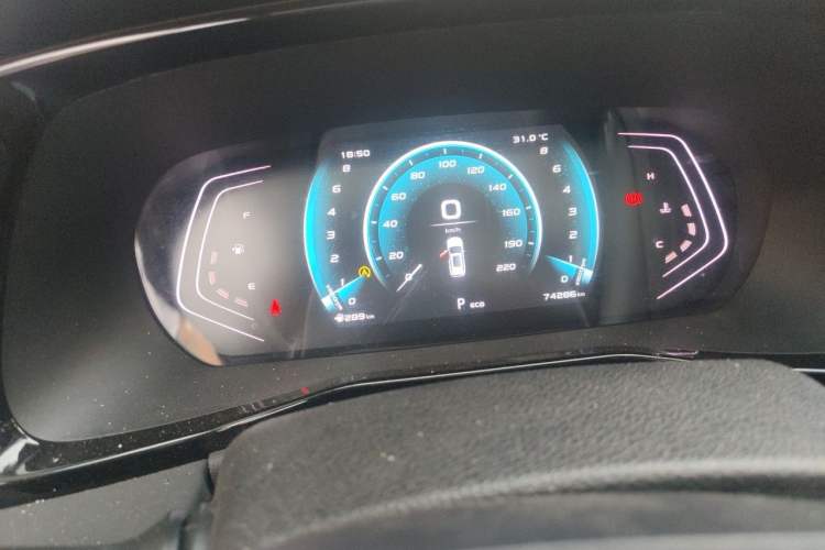 Used CHANGAN OSHAN X7 PLUS 2022 1.5T Blue Whale Edition Automatic Prestige Version Odometer Close Up