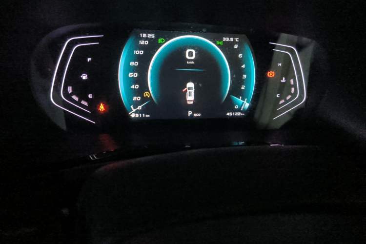 Used CHANGAN OSHAN X7 PLUS 2022 1.5T Blue Whale Edition Automatic Prestige 7-Seater Odometer Close Up
